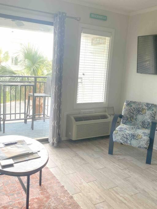 Coastal King Beach Flat Convenient To Everything! Apartment Hilton Head Island Exterior photo